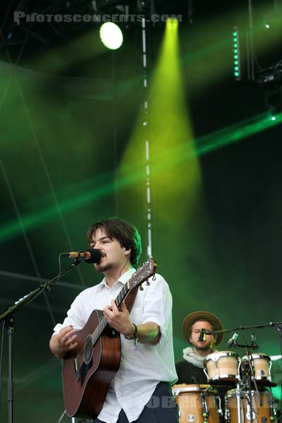 MILKY CHANCE - 2017-07-22 - PARIS - Hippodrome de Longchamp - Main Stage 2 - 